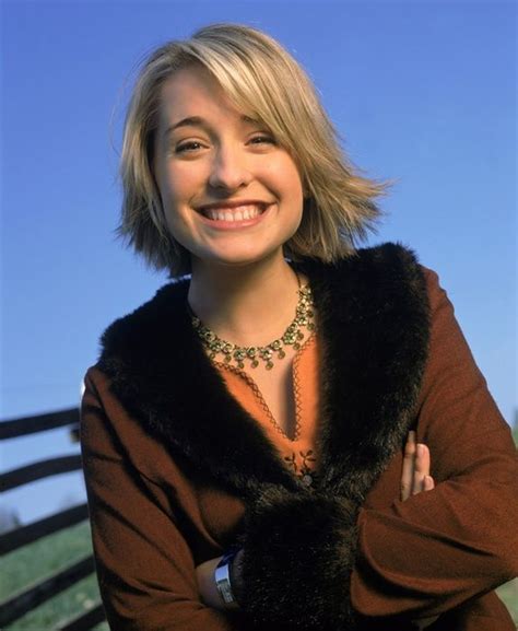 chloe sullivan season 1|chloe sullivan clark wife.